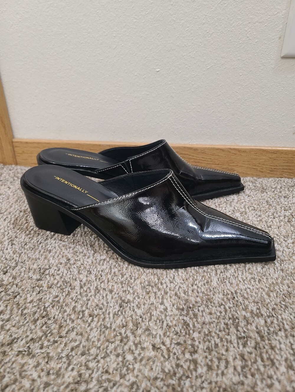Intentionally Blank Y2k Lala Black Patent Leather Pointy Toe Block Heel Mules